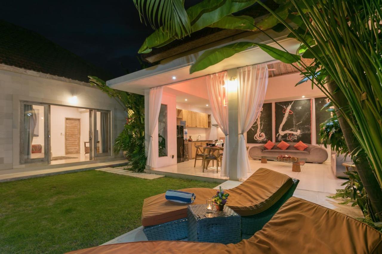 Villa Briana Seminyak By Villas R Us Exteriör bild